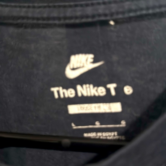 Nike Black 'Just Do It' Short Sleeve Tee - Picture 2 of 3